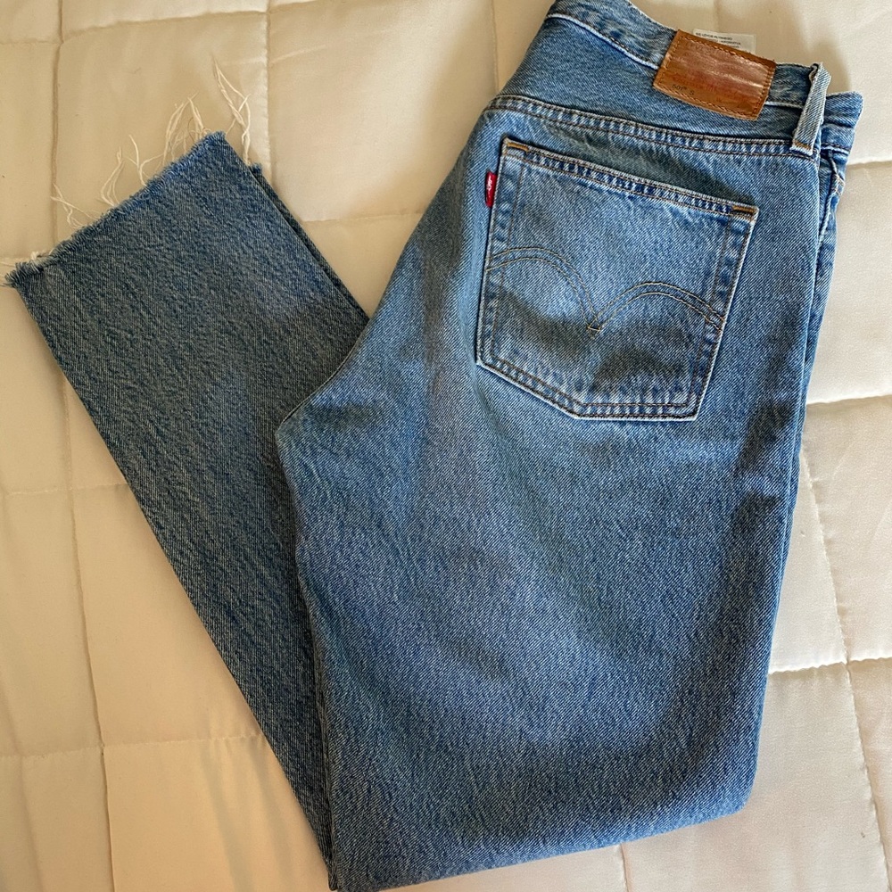 levis